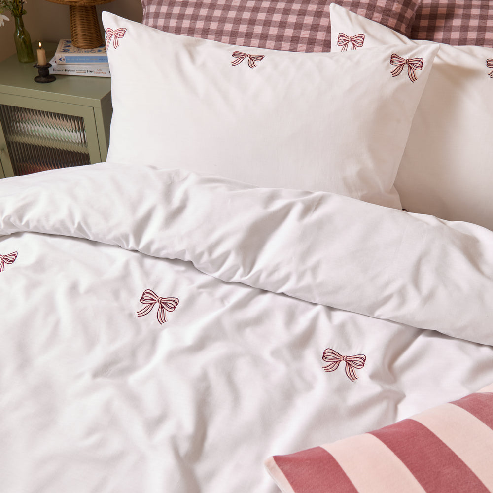 Embroidered Bows Super King Duvet Set Burgundy/Pink - image 2