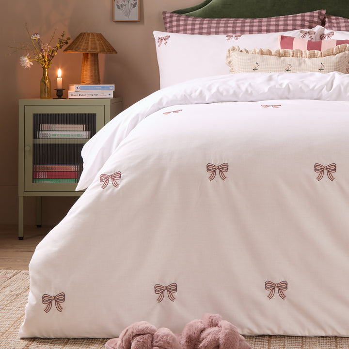 Embroidered Bows Super King Duvet Set Burgundy/Pink - image 4
