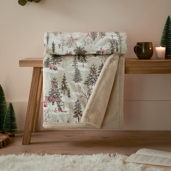 Forest Festivities 130x180 Throw Natural