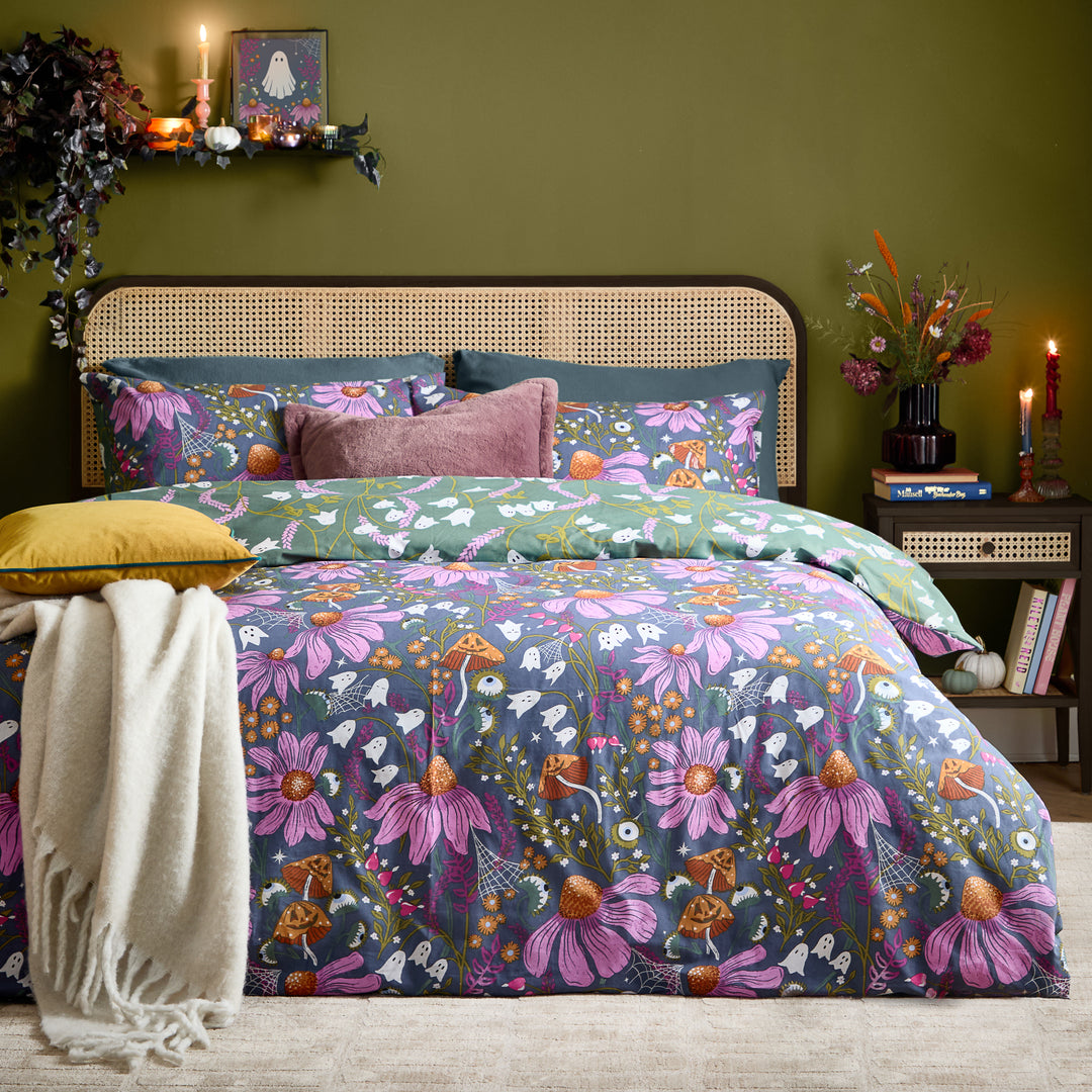 Ghoul Gardens King Duvet Set Multi