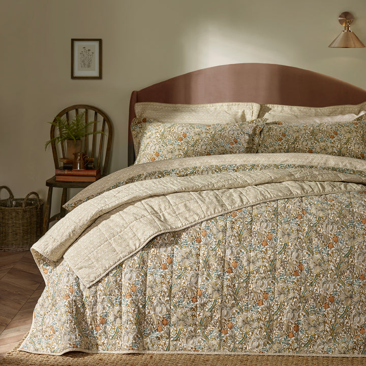 Golden Lily 260x260 Bedspread Natural & Gold