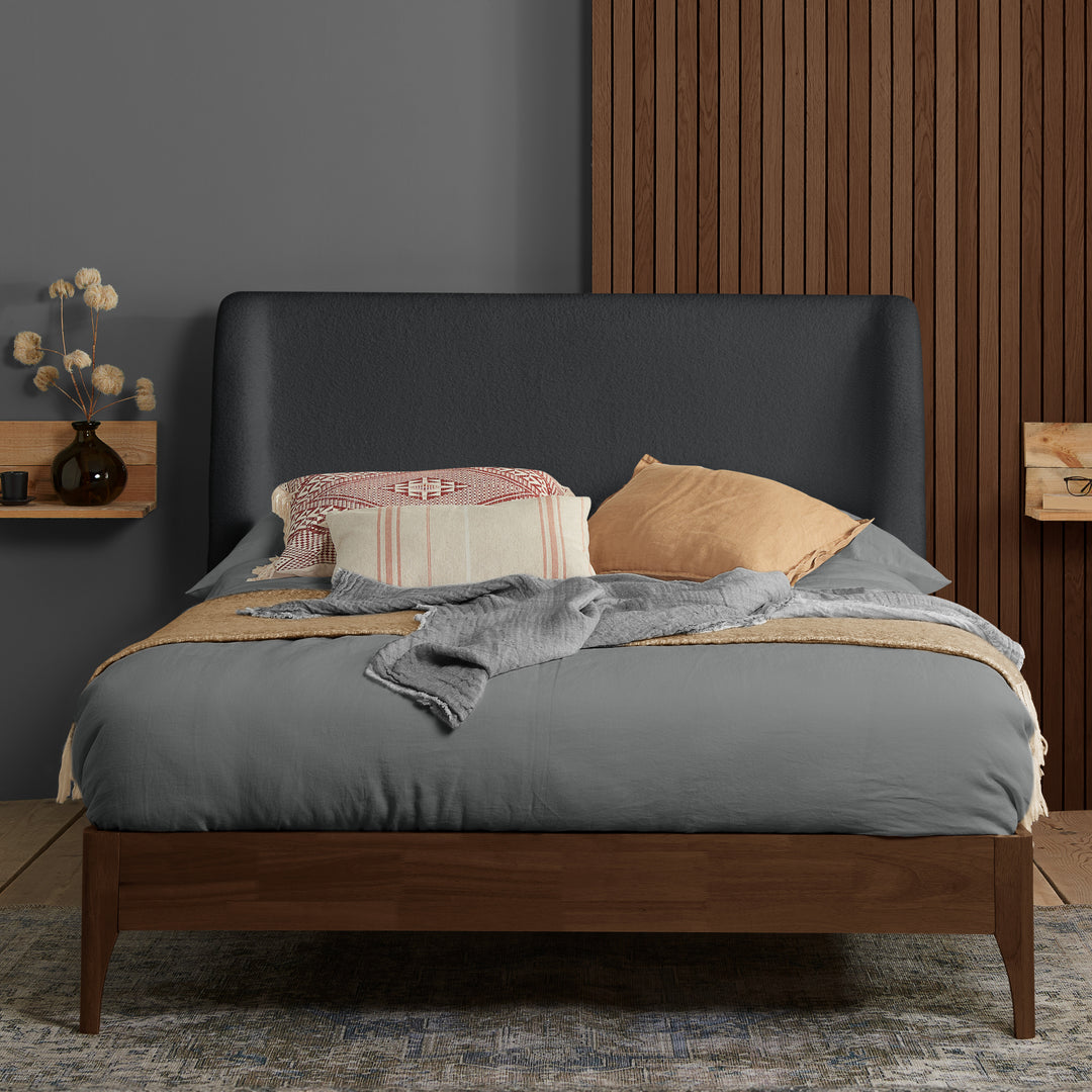 Halfden King Bed