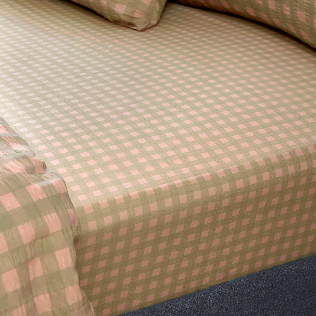 Harrietgingham King Fitted Sheet Pink/Green - image 2