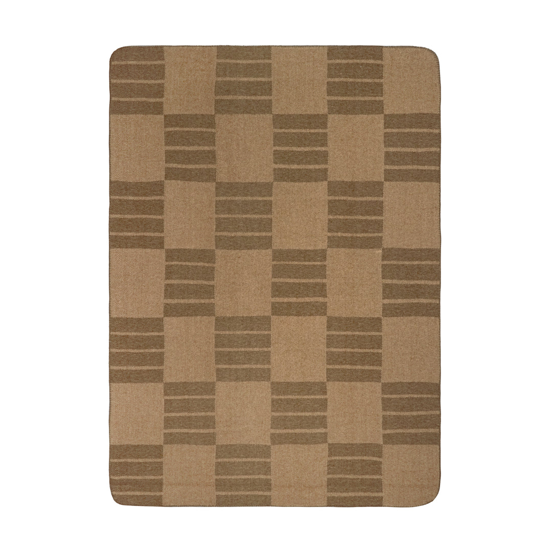 Harlech 140x180 Throw Brown - image 2