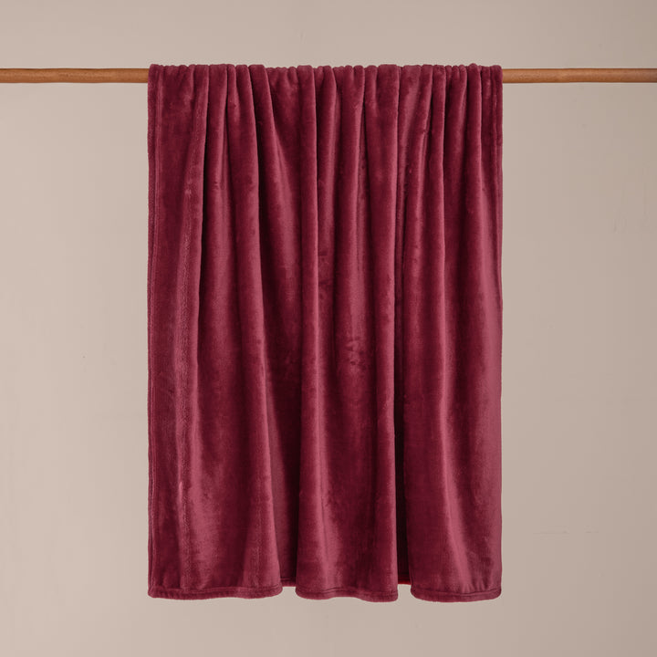Harrow 140x180 Throw Berry - image 2