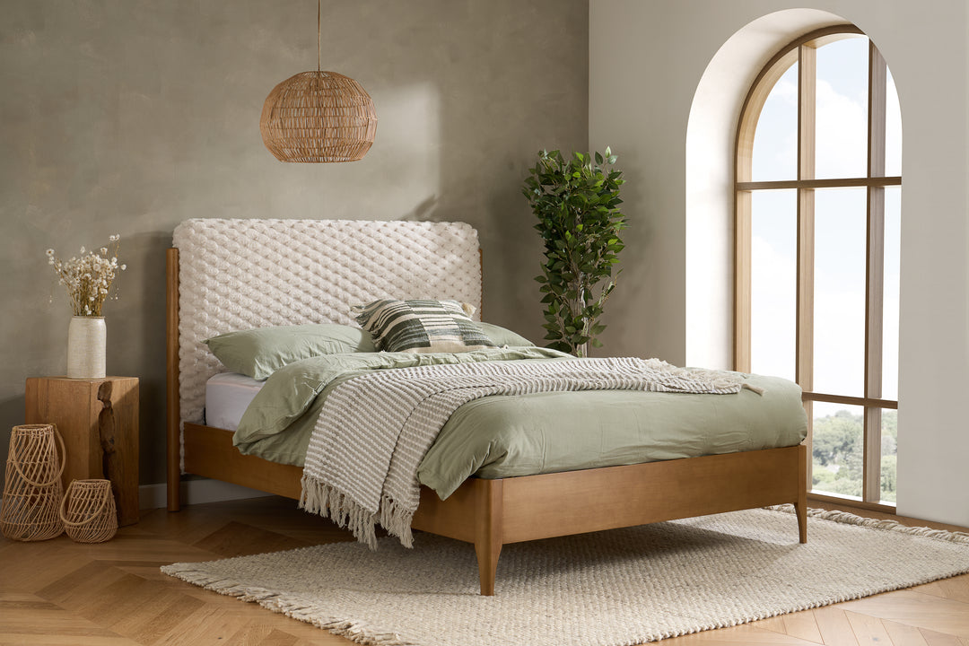 Hatti Double Bed