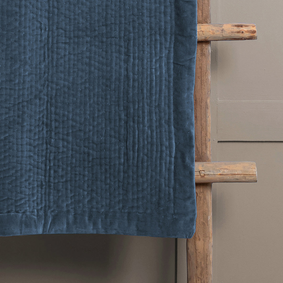 HAZE VELVET 140X220 THROW BLUEBELL