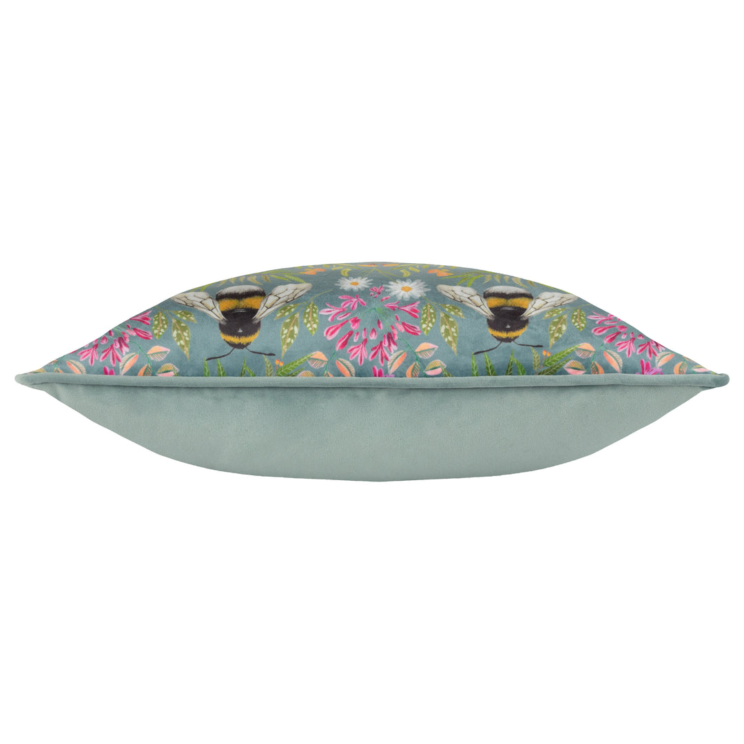 HOUSE OF BLOOM ZINNIA BEE REPEAT 43X43 CUSHION CASE MULTI