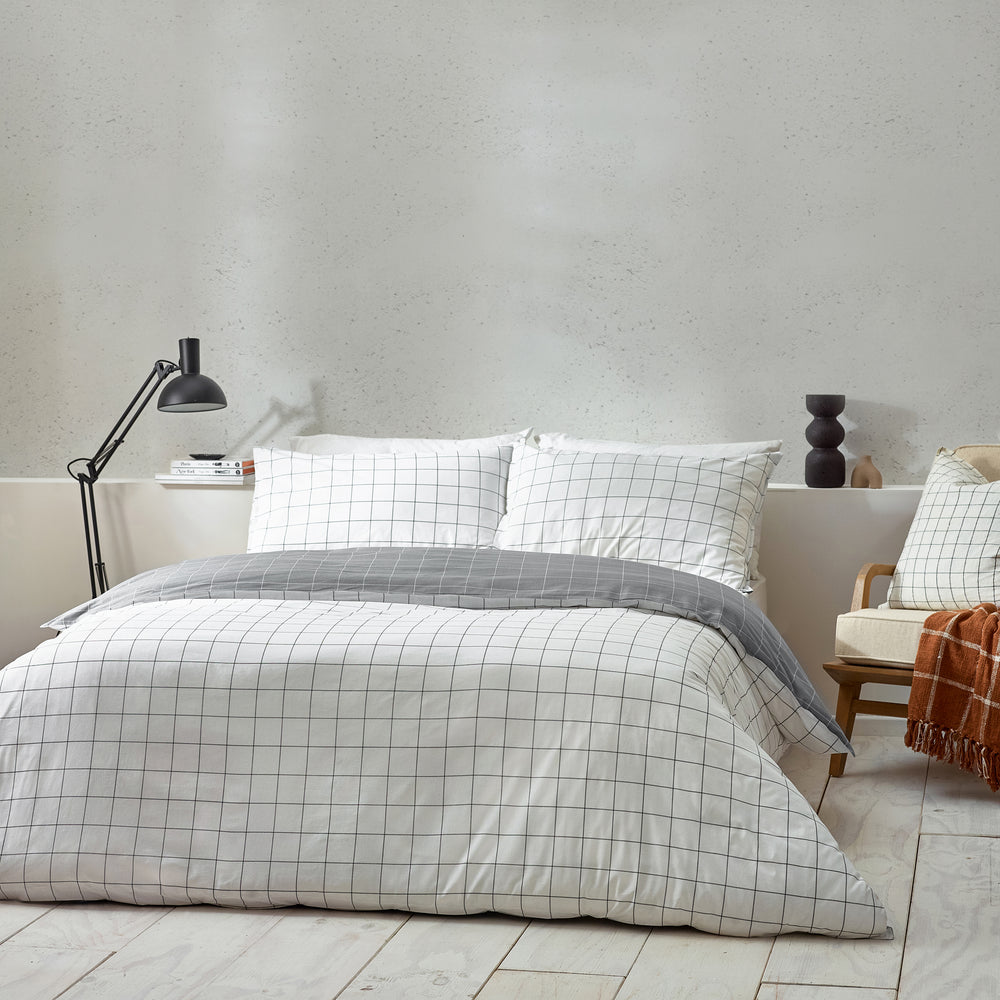 Howarth Check King Size Duvet Set White/Black - image 2