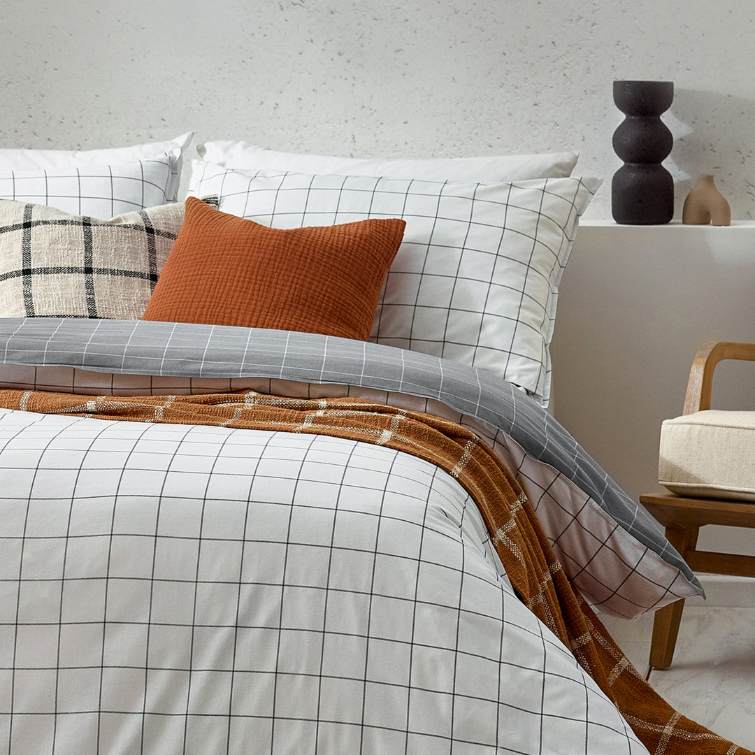 Howarth Check King Size Duvet Set White/Black - image 4