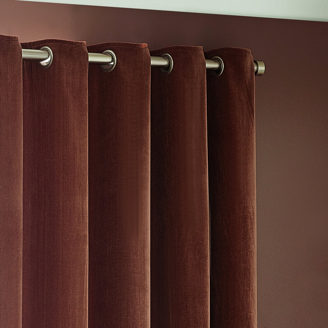 HEAVY CHENILLE 229X137 EYELET CURTAIN NUTMEG