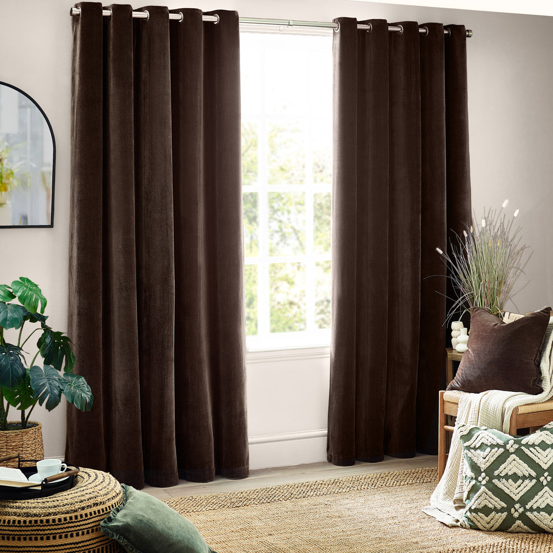 HEAVY CHENILLE 168X137 EYELET CURTAIN BROWN