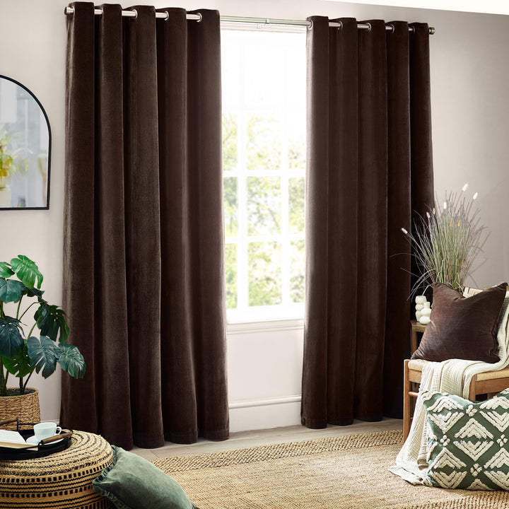 HEAVY CHENILLE 168X137 EYELET CURTAIN BROWN