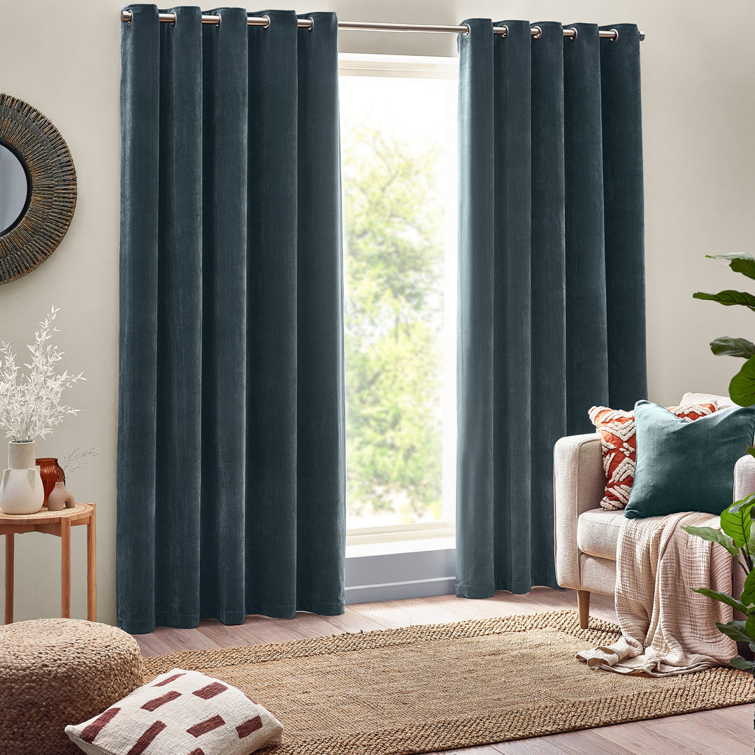 HEAVY CHENILLE 168X137 EYELET CURTAIN MARINE