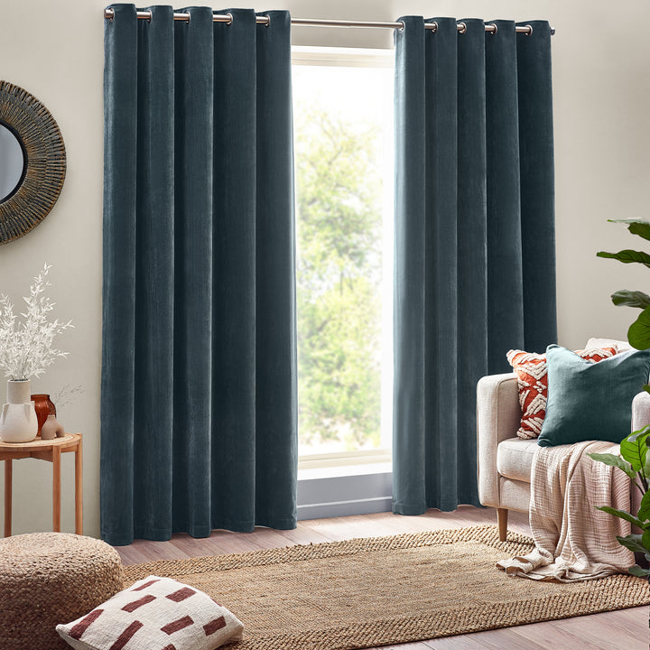 HEAVY CHENILLE 168X137 EYELET CURTAIN MARINE