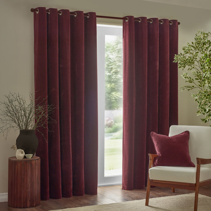 Heavy Chenille 168x229 Eyelet Curtains Beetroot - image 5