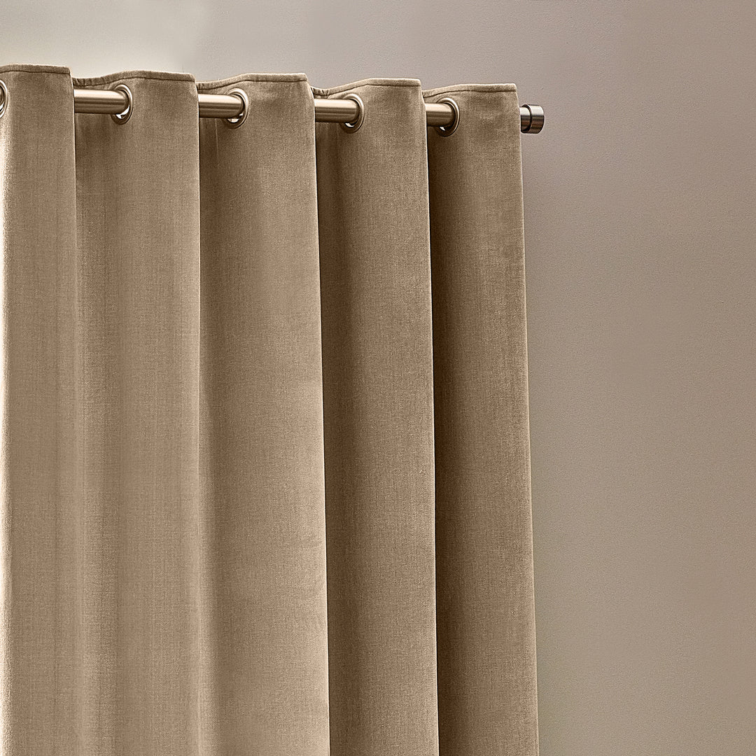 HEAVY CHENILLE 168X229 EYELET CURTAIN NATURAL