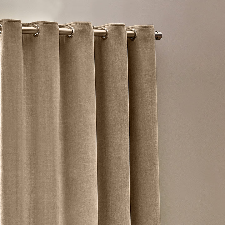 HEAVY CHENILLE 168X229 EYELET CURTAIN NATURAL