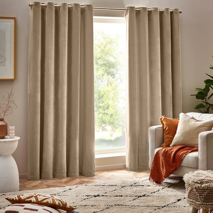 HEAVY CHENILLE 168X229 EYELET CURTAIN NATURAL