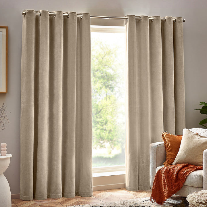 Heavy Chenille 168x229 Eyelet Curtain Natural - image 4