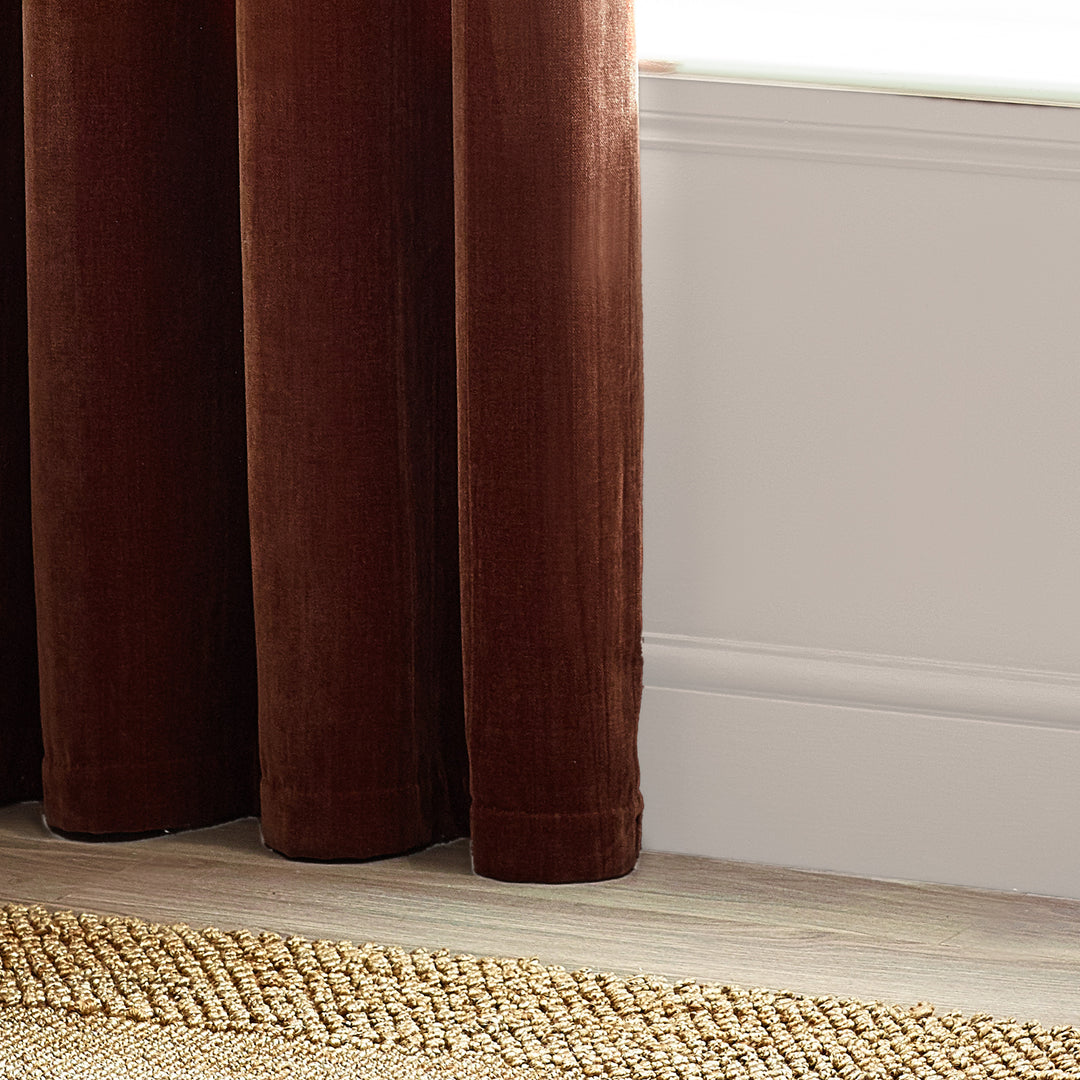 HEAVY CHENILLE 168X229 EYELET CURTAIN NUTMEG