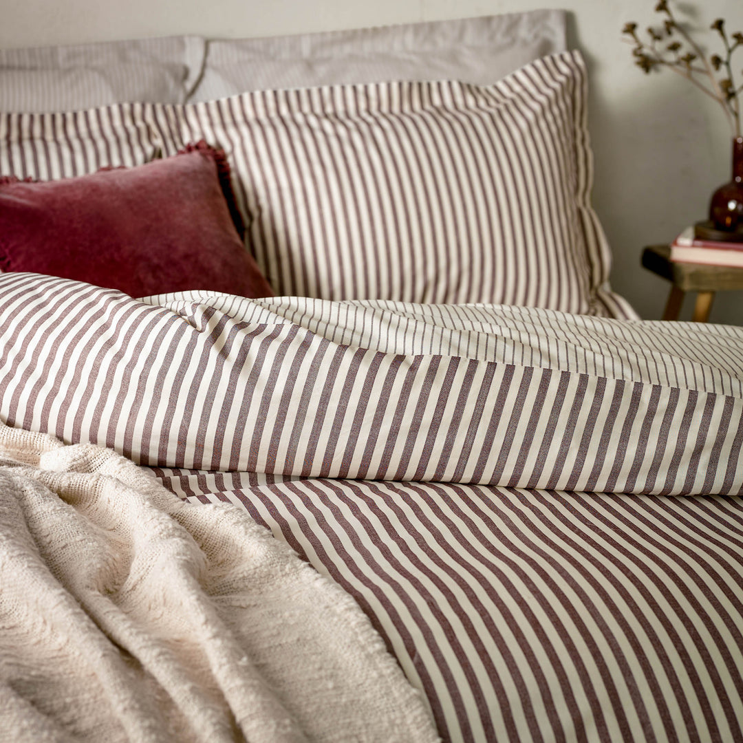 Hebden Double Duvet Set Beetroot - image 2