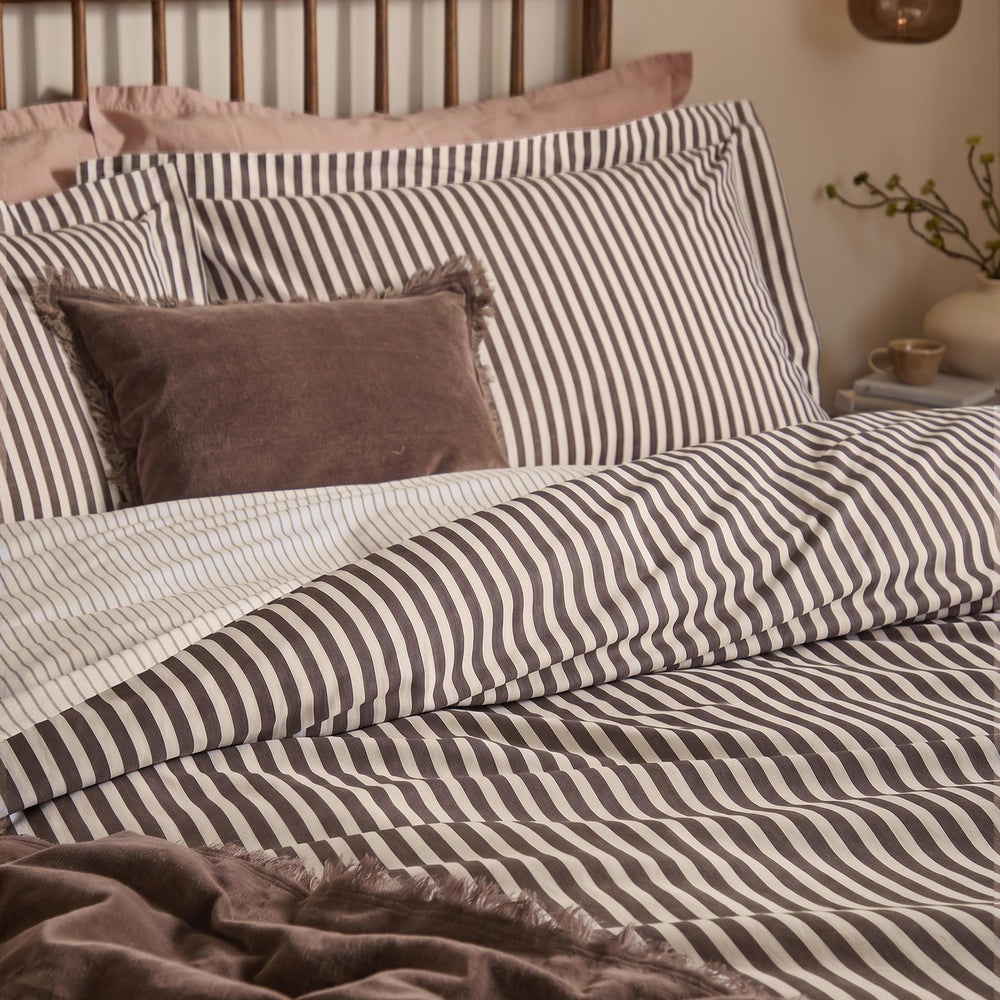 Hebden King Duvet Set Espresso Brown - image 2