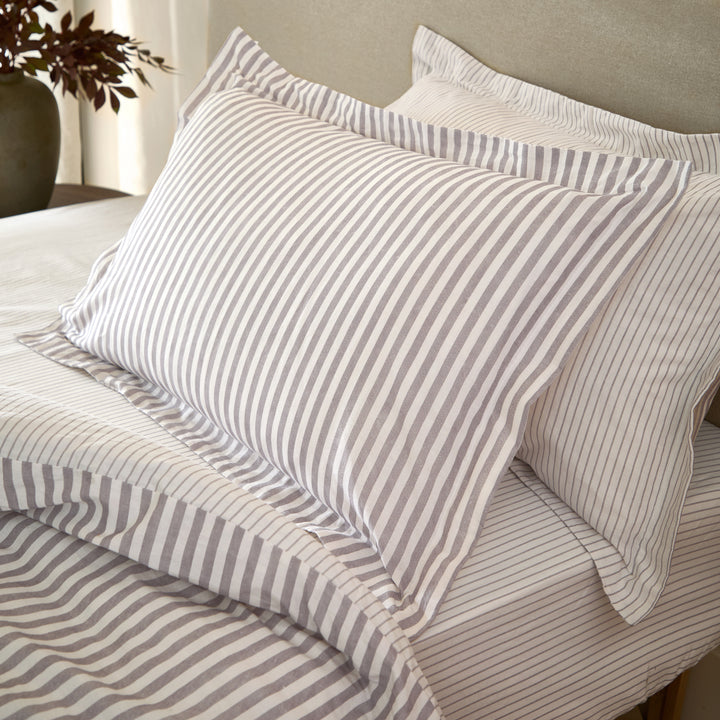 Hebden Pillowcase Pairs Mauve