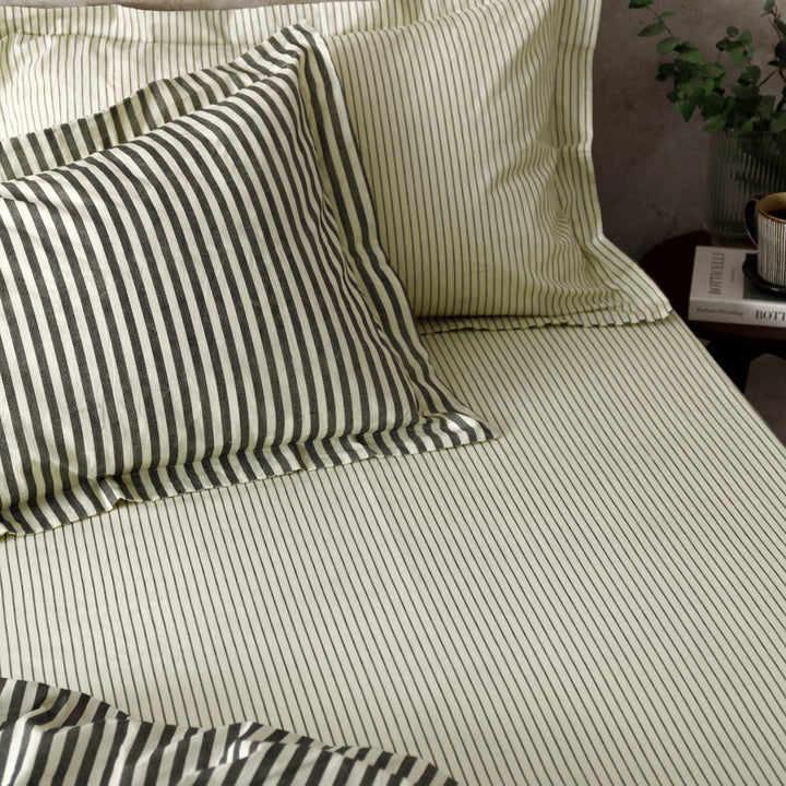 Hebden/Barton Single Fitted Sheet Black