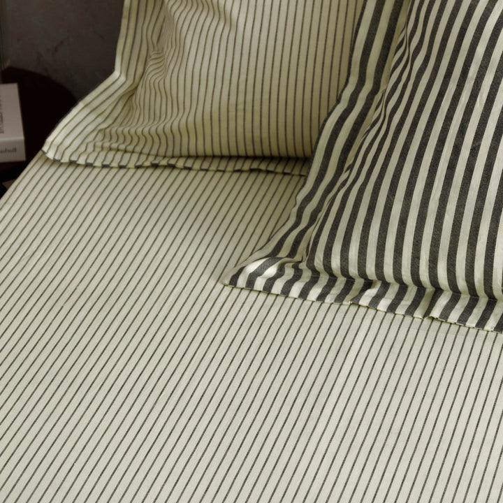 Hebden/Barton Double Fitted Sheet Black - image 2