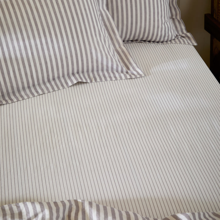 Hebden Narrow Stripe Super King Fitted Sheet Mauve
