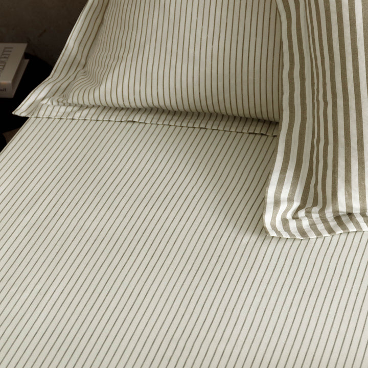 Hebden/Barton Super King Fitted Sheet Mole - image 2