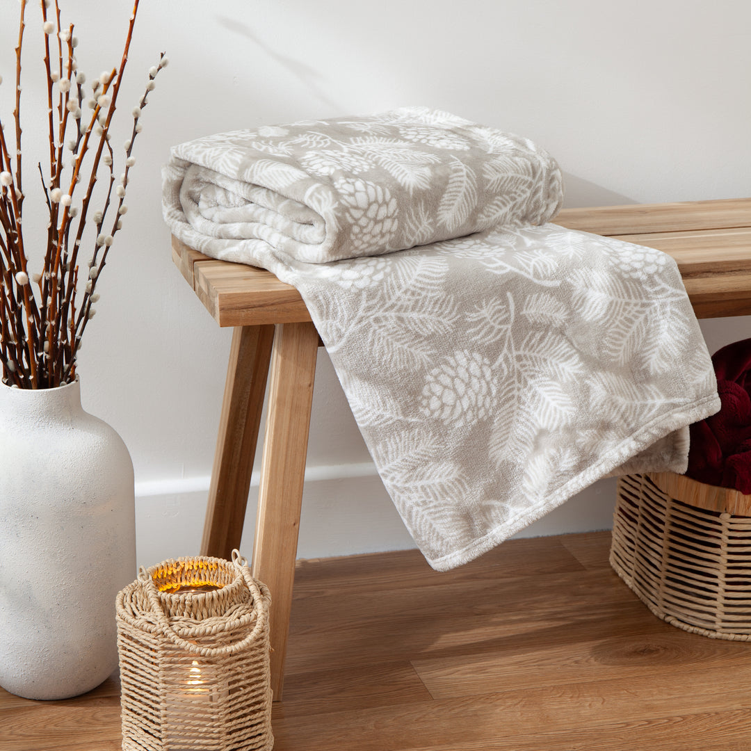 Irwin 140x180 Throw Stone