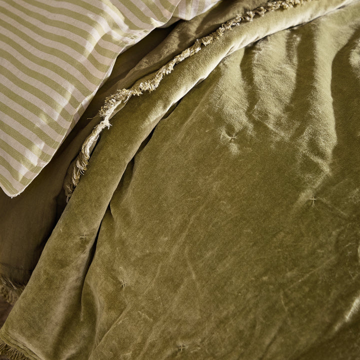 Jaye 140x220 Filled Bedspread Moss - image 3