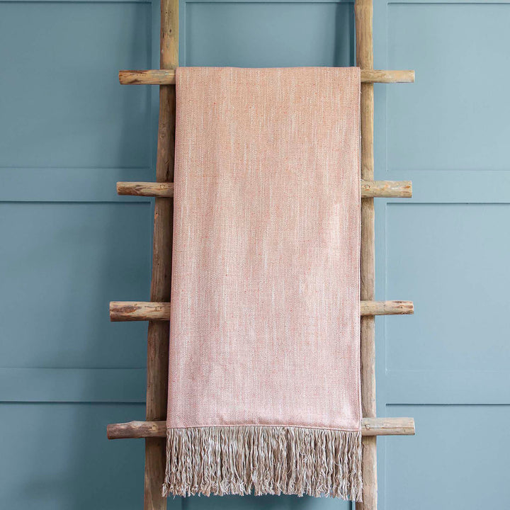 JEDBURGH 136X200 THROW CORAL