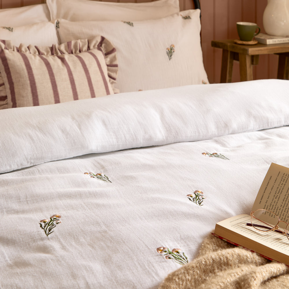 Josephine Super King Duvet Set White/Pink - image 2
