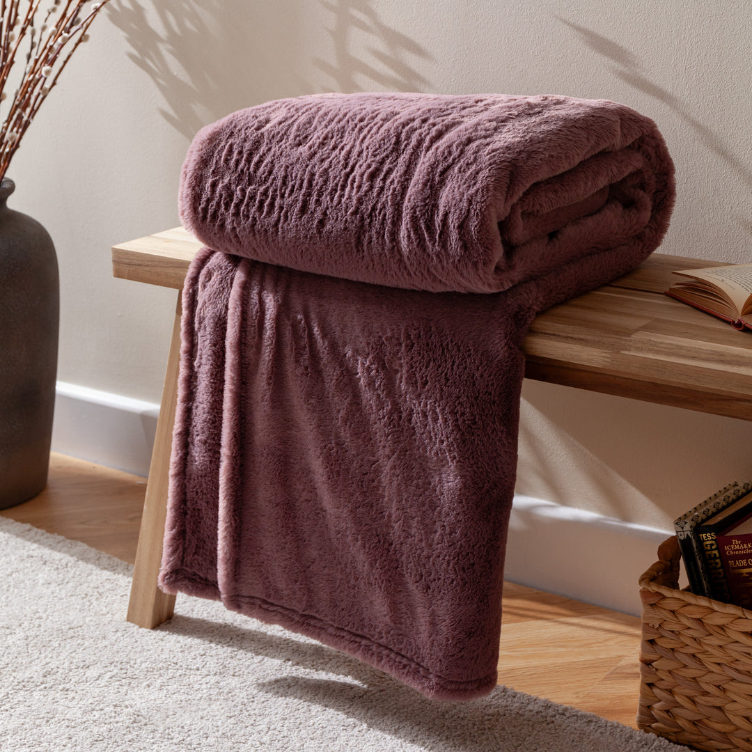 Kallu 150x200 Throw Mulberry