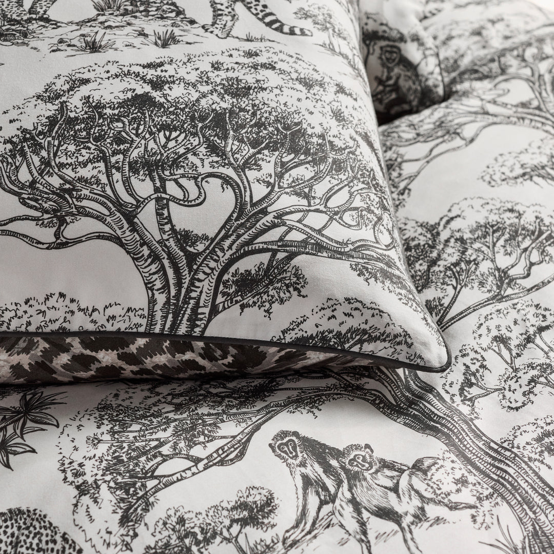 Kisumu King Duvet Set Monochrome - image 2