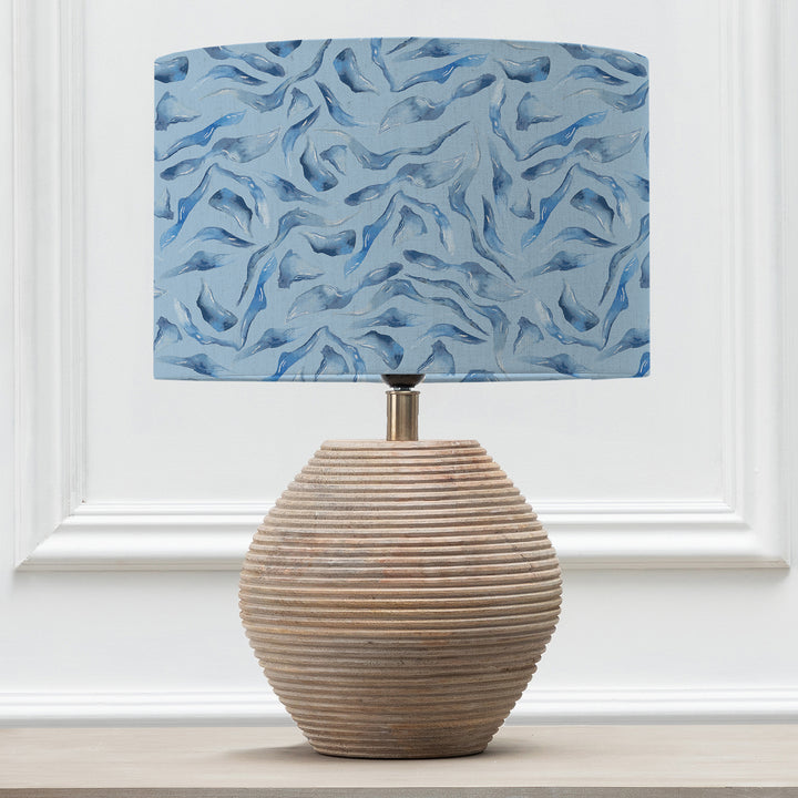 CERYS TABLE LAMPBASE WHITE/BALAYA COBALT EVA 40CM LAMPSHADE BLUE