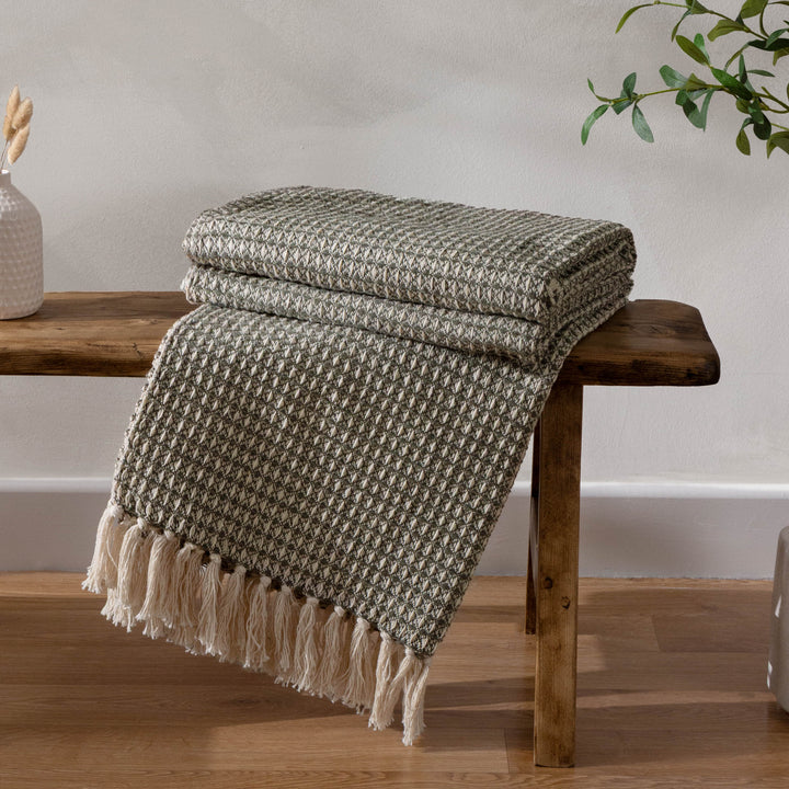 Lorne 150x200 Throw Lichen