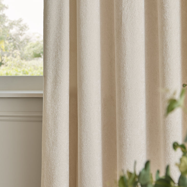 Lustre Velvet 117x137 Eyelet Curtains Ivory - image 4