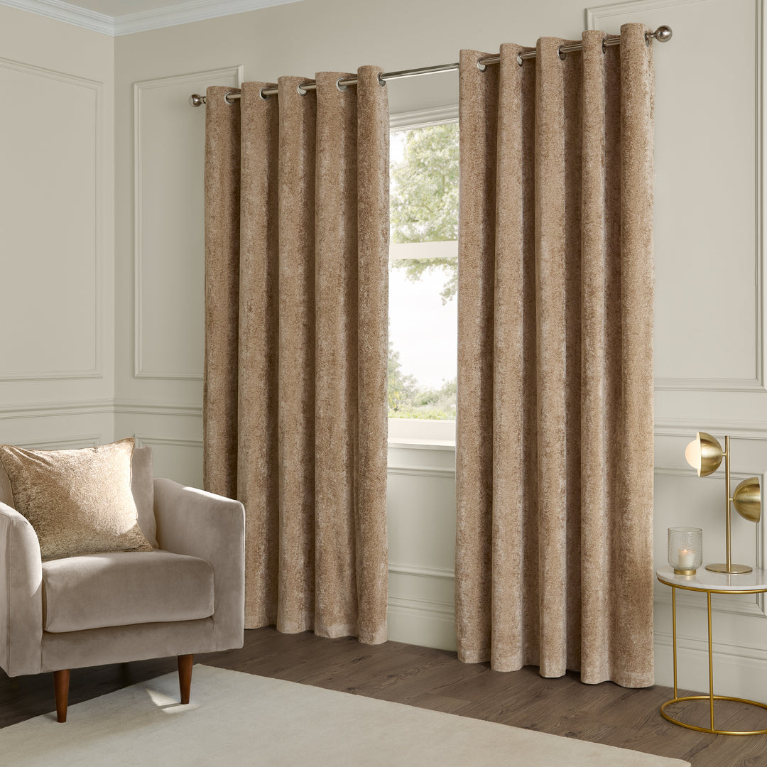 Lustre Velvet 117x183 Eyelet Curtains Champagne - image 2