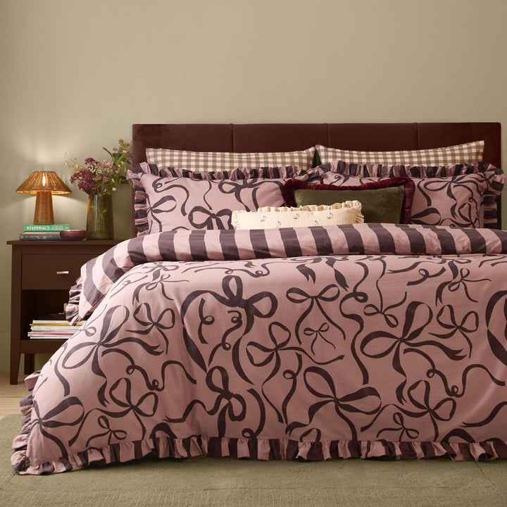 La Vie En Bows King Duvet Set Mocha