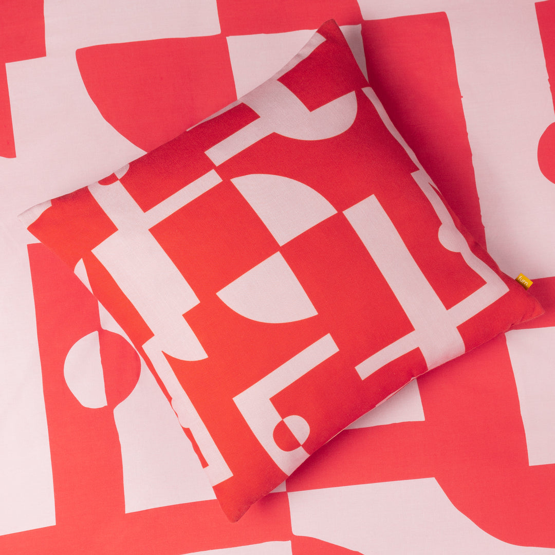 MANHATTEN 50X50 CUSHION CASE PINK/RED