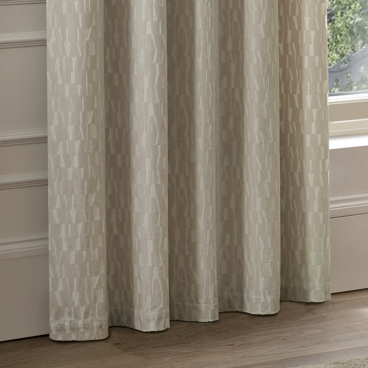 MANHATTAN 229X137 EYELET CURTAINS IVORY