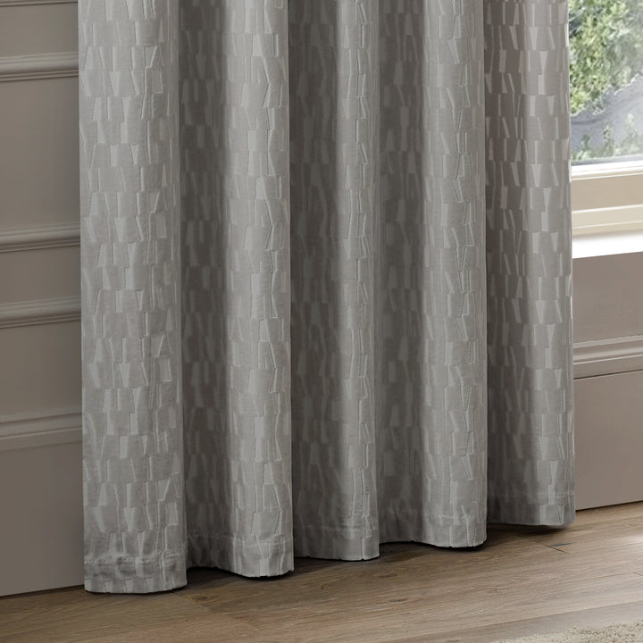 MANHATTAN 229X137 EYELET CURTAINS SILVER