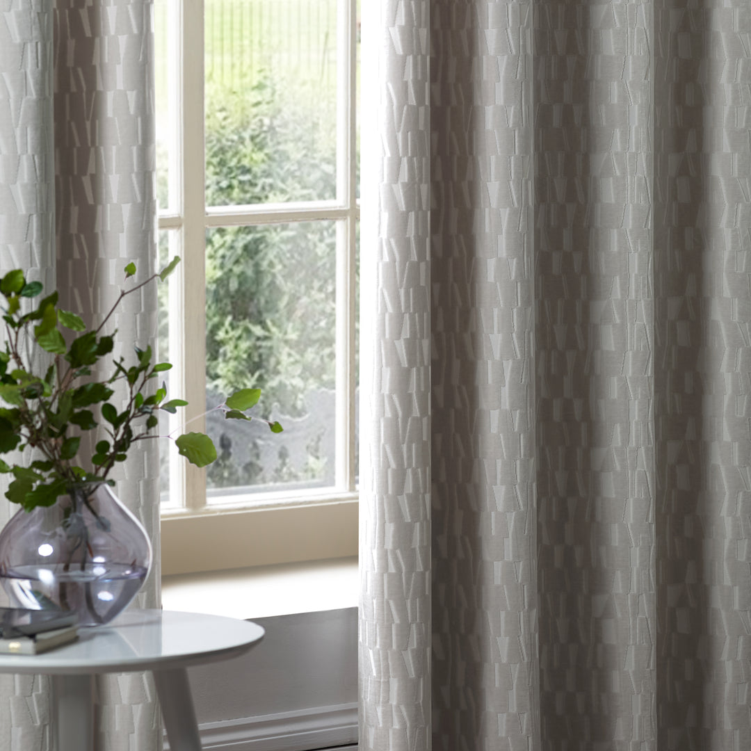 Manhattan 168x183 Eyelet Curtains Silver - image 5