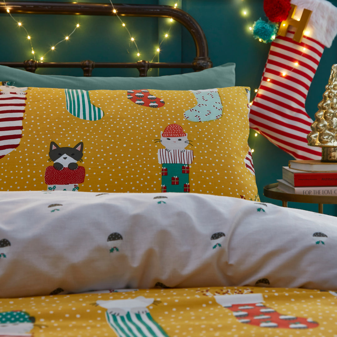 MEOWY CHRISTMAS SINGLE DUVET SET OCHRE