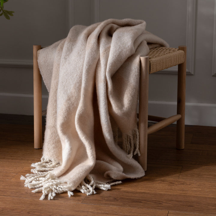 Meta 130x180 Throw Marshmallow - image 3