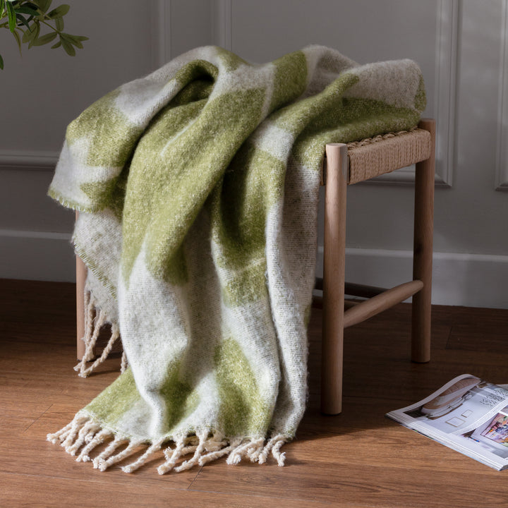 Meta 130x180 Throw Olive - image 3